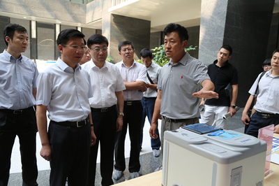 長春市副市長白緒貴到長春光機所調(diào)研