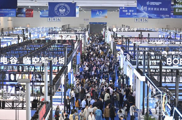 長春光博會科技感拉滿,尖端產(chǎn)品搶"鮮"看|長春市_新浪財經(jīng)_新浪網(wǎng)